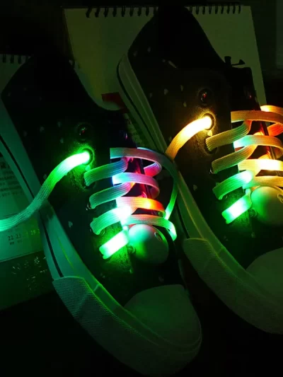 2Pcs LED Sport Luminous Shoelaces Glow Shoe Strings Round Flash Light Shoelaces Batteries No Tie Lazy Shoe Laces Party Decor